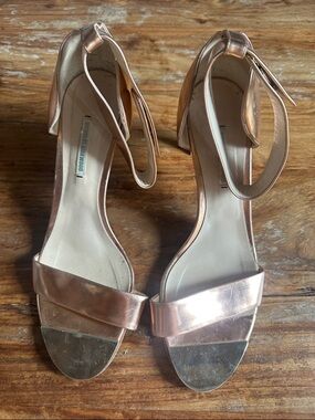 Nicholas Kirkwood Rose Gold Metallic Ankle-Strap Block Heels
